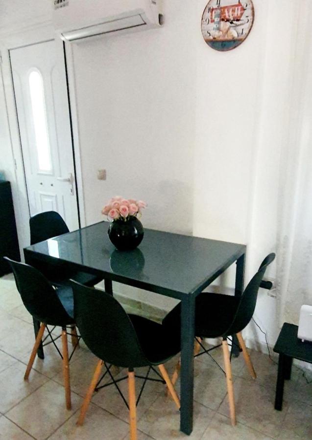 Peraía Cosy Apartment מראה חיצוני תמונה